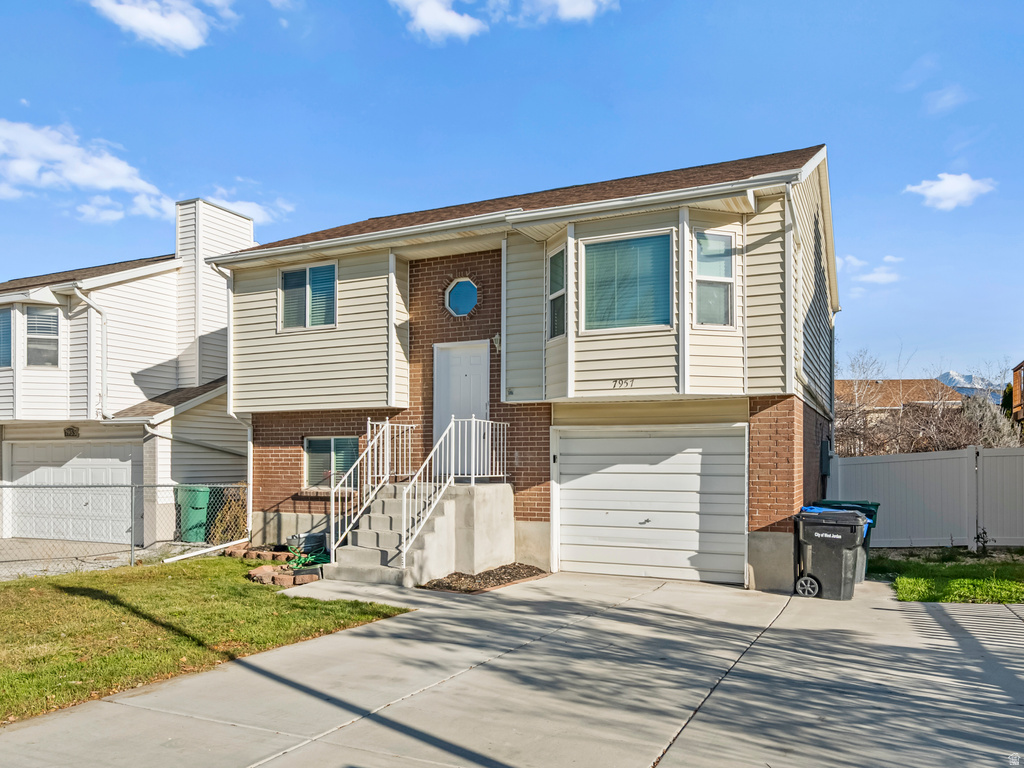 7957 S SHAYLA DR West Jordan, UT 84088