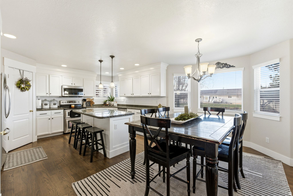 794 W 2300 S Syracuse, UT 84075