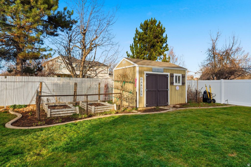 794 W 2300 S Syracuse, UT 84075