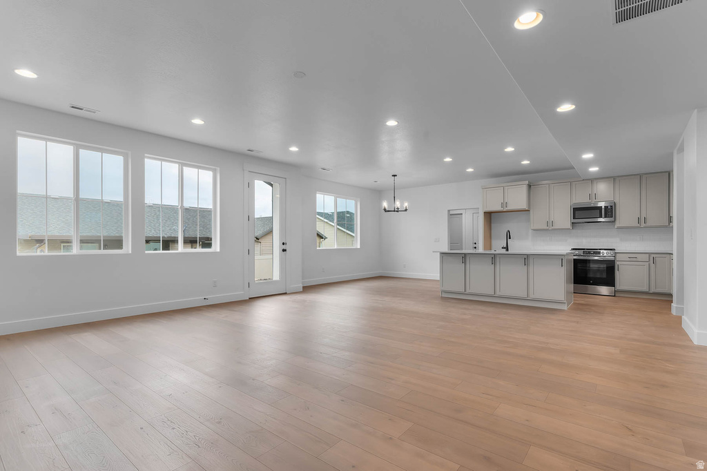 955 N PICCADILLY CT North Salt Lake, UT 84054