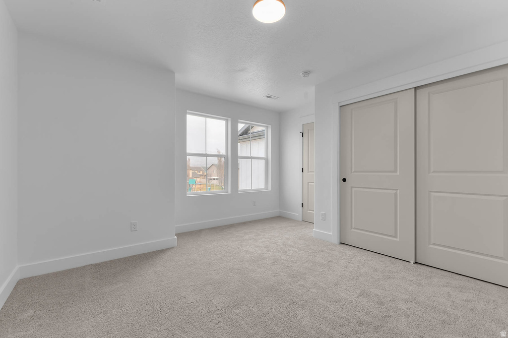 955 N PICCADILLY CT North Salt Lake, UT 84054