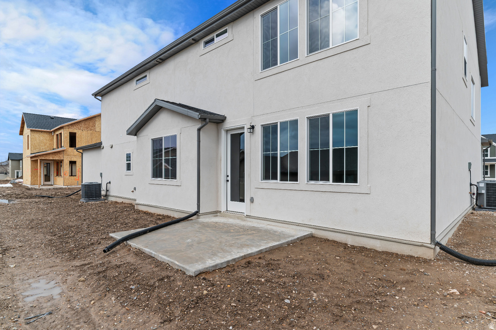 955 N PICCADILLY CT North Salt Lake, UT 84054