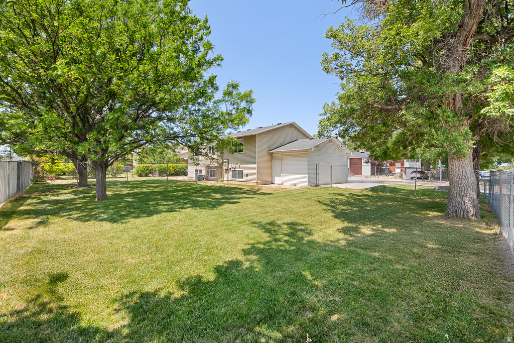 2215 W BONNIEBROOK Taylorsville, UT 84129