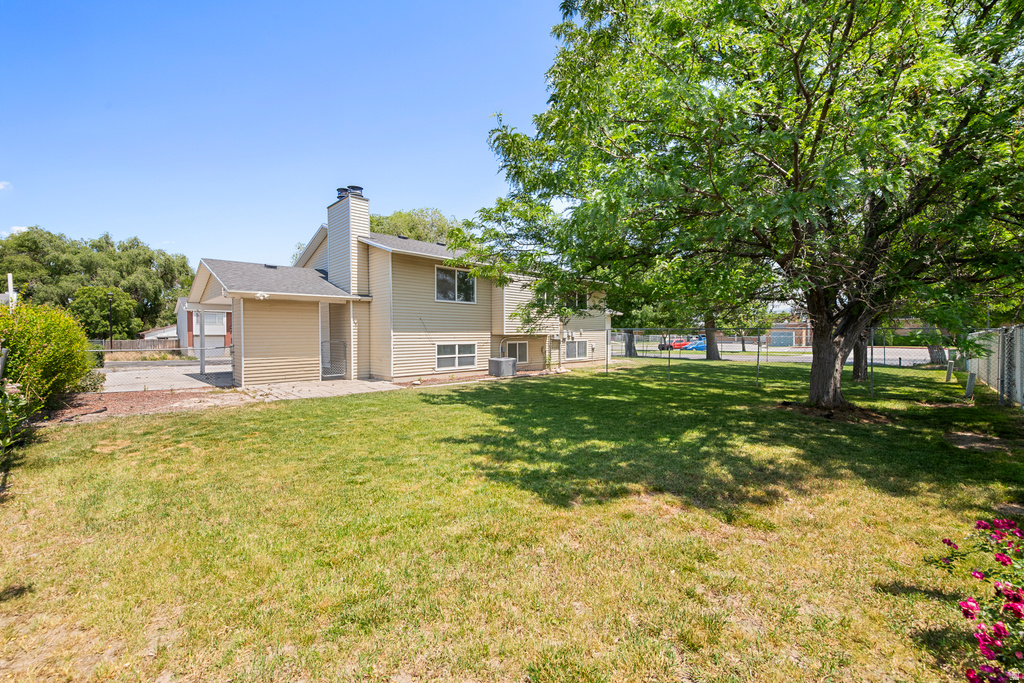 2215 W BONNIEBROOK Taylorsville, UT 84129