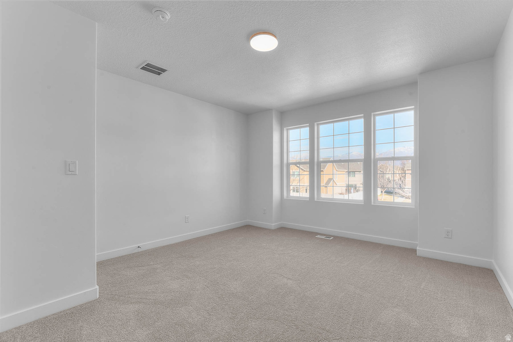 987 N AMBERLY DR North Salt Lake, UT 84054