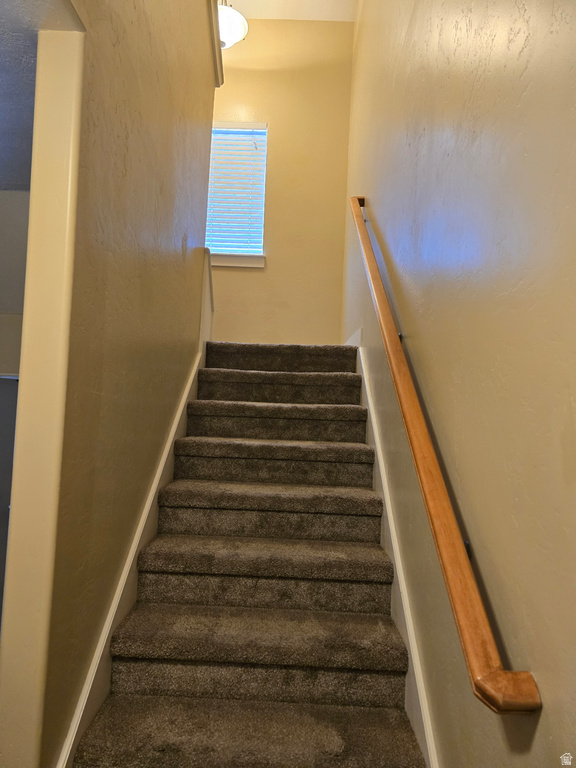 8971 S VALLEY CT Sandy, UT 84094