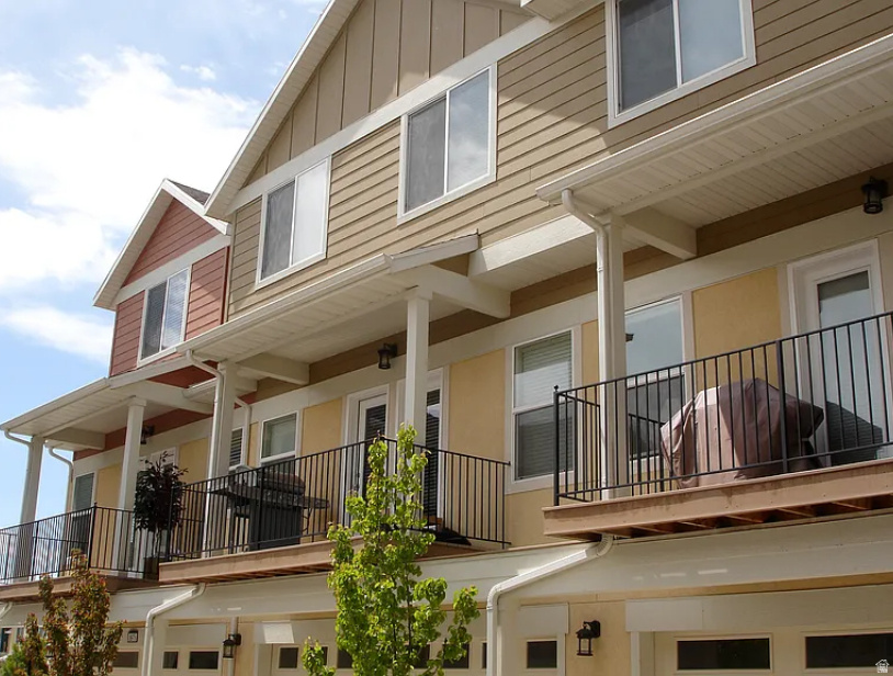 8971 S VALLEY CT Sandy, UT 84094