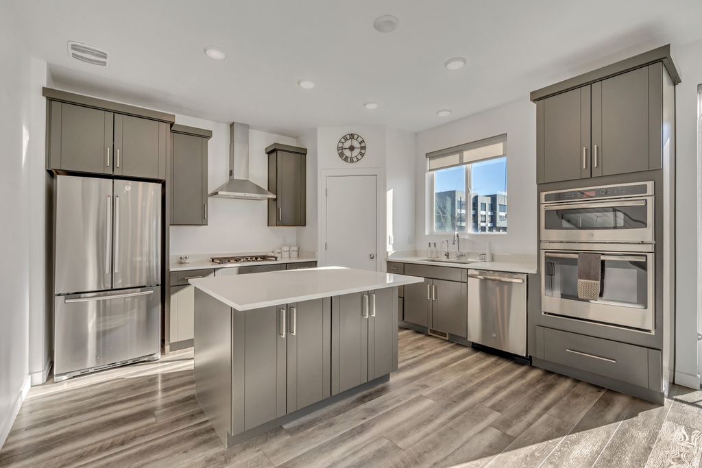 717 W WYNWOOD DR Murray, UT 84123