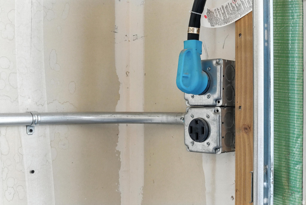 1017 S RED CLIFF DR Santaquin, UT 84655