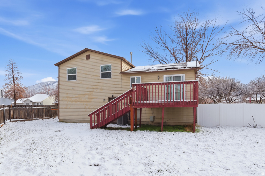 891 SUNFLOWER DR Ogden, UT 84404