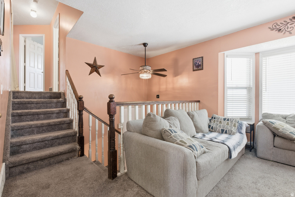 891 SUNFLOWER DR Ogden, UT 84404