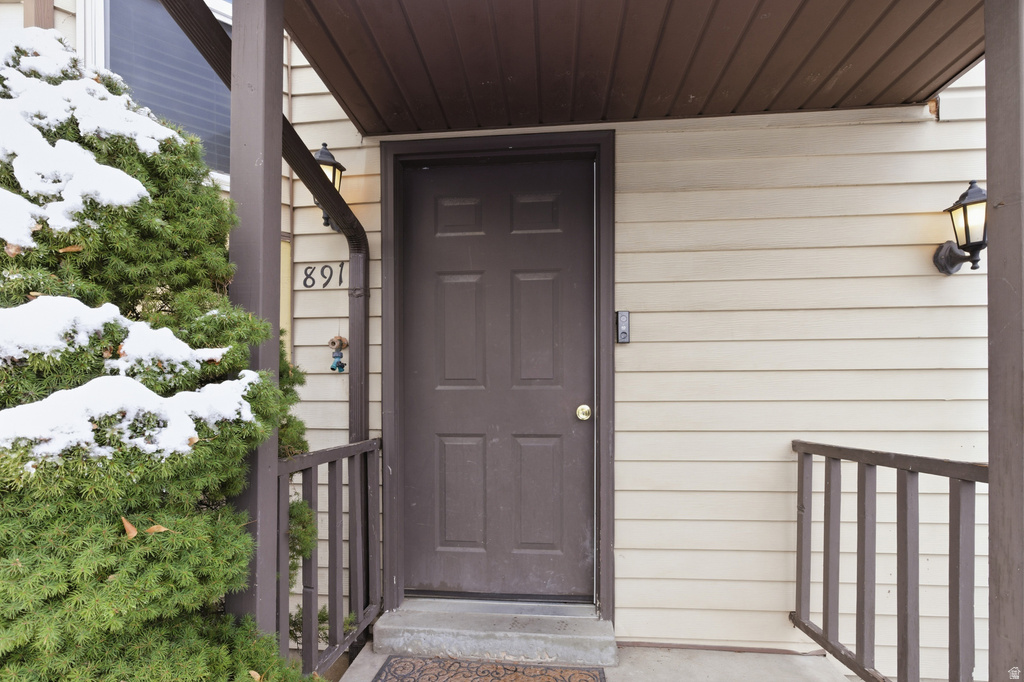 891 SUNFLOWER DR Ogden, UT 84404