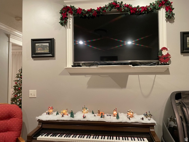 58 W 300 N Springville, UT 84663