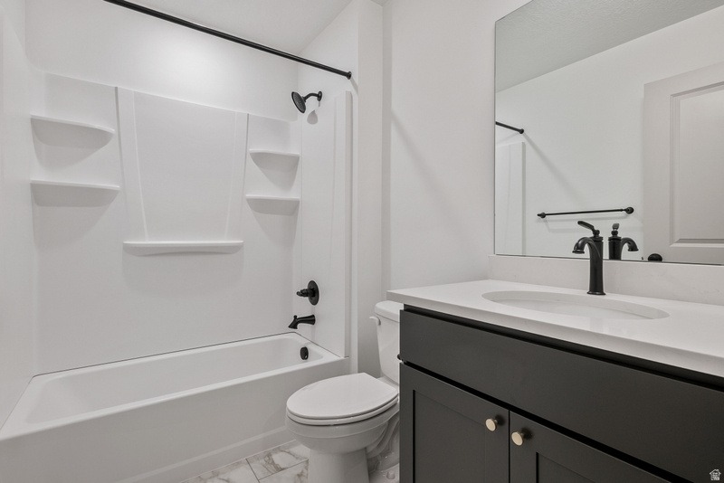 11394 S WATERCOURSE RD #374 South Jordan, UT 84009