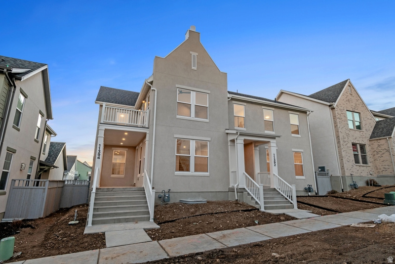 11394 S WATERCOURSE RD #374 South Jordan, UT 84009