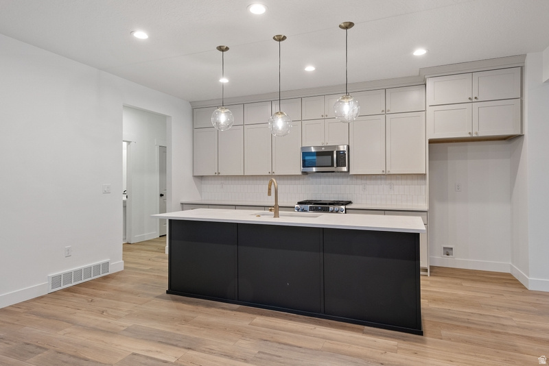 11394 S WATERCOURSE RD #374 South Jordan, UT 84009