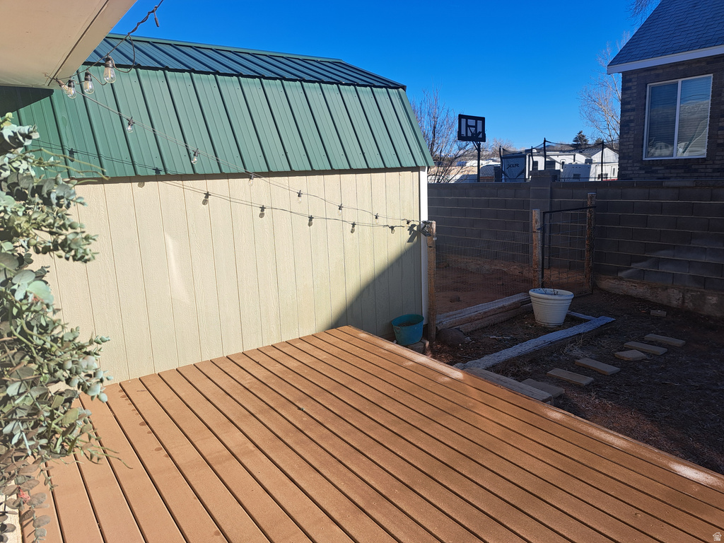 1012 N 3000 W Maeser, UT 84078