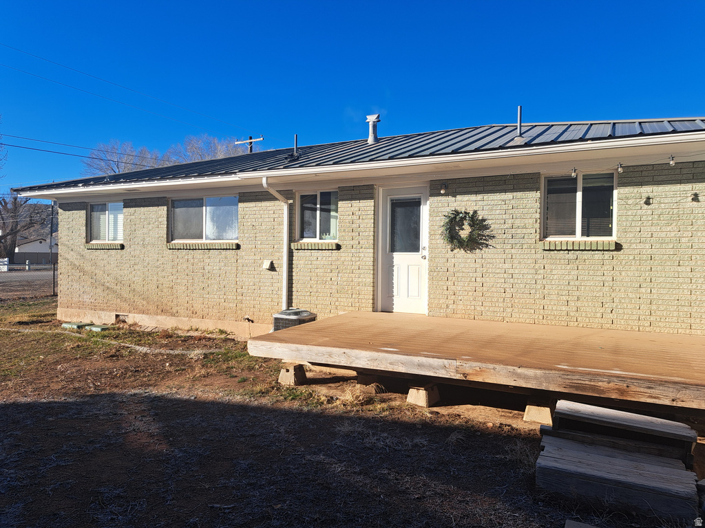 1012 N 3000 W Maeser, UT 84078