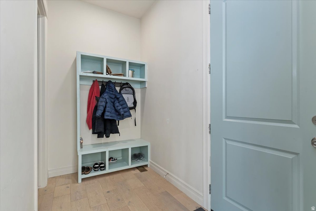 1013 W SEASONS VIEW CT Lehi, UT 84043