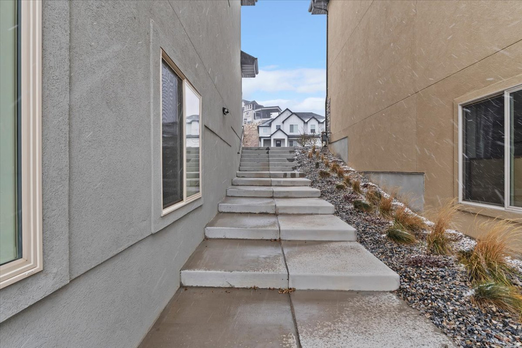 1013 W SEASONS VIEW CT Lehi, UT 84043