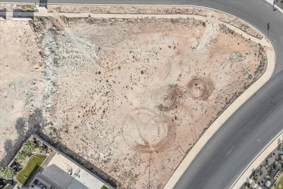 2482 E 3995 S St. George, UT 84790