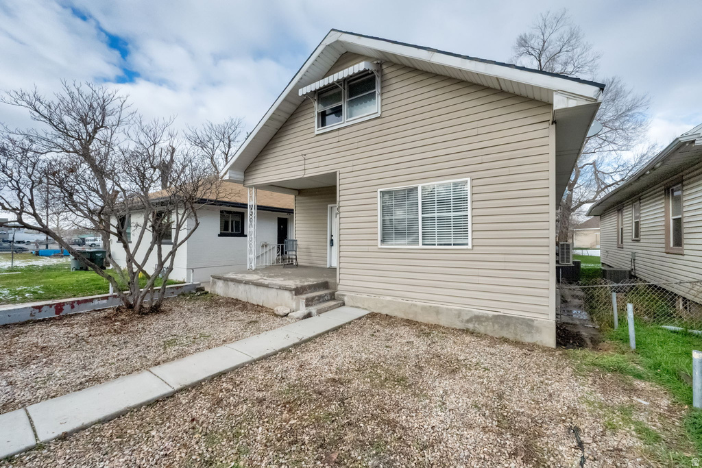 122 DOXEY ST Ogden, UT 84401