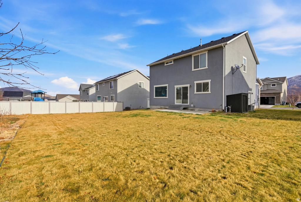 332 STONE DR Santaquin, UT 84655