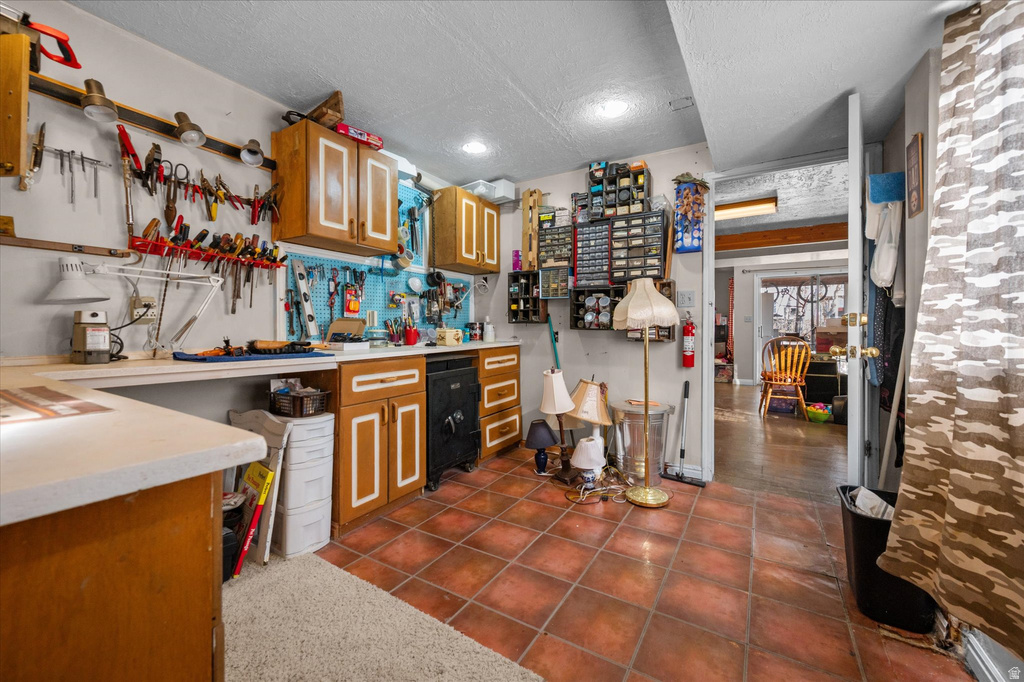 2222 E ROLLING OAKS LN Layton, UT 84040