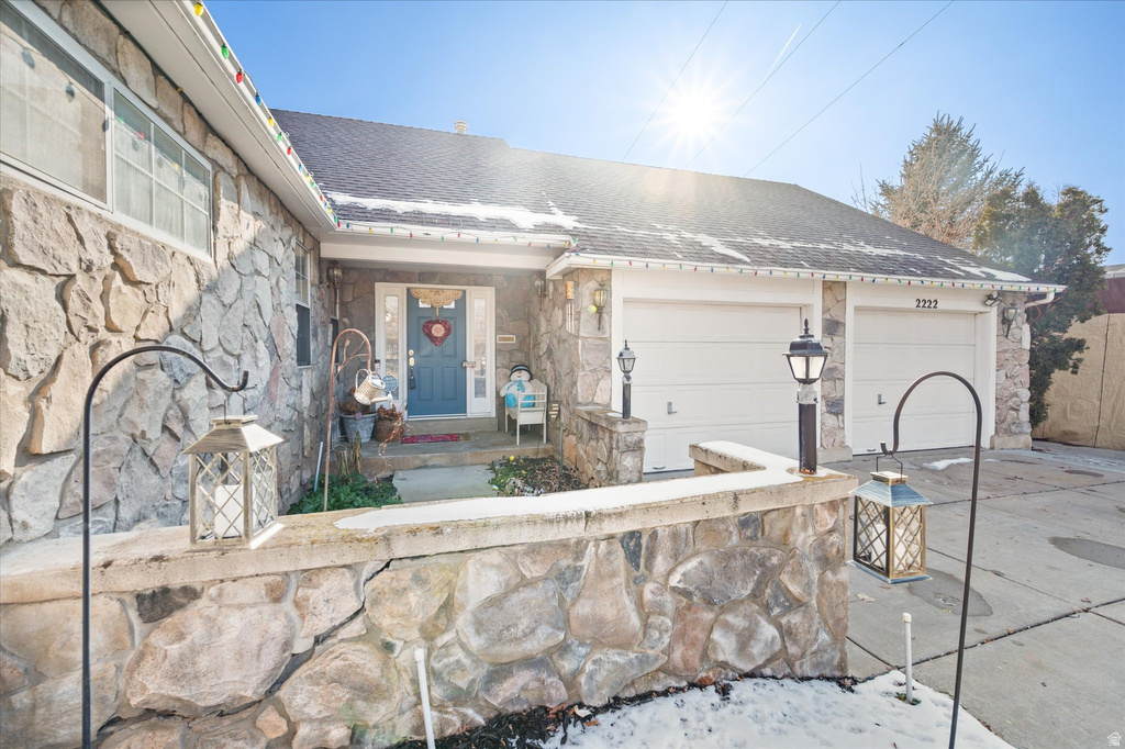 2222 E ROLLING OAKS LN Layton, UT 84040