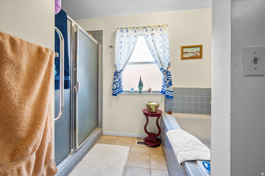 2222 E ROLLING OAKS LN Layton, UT 84040