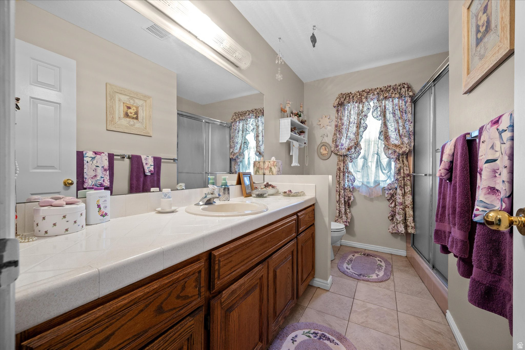 2222 E ROLLING OAKS LN Layton, UT 84040