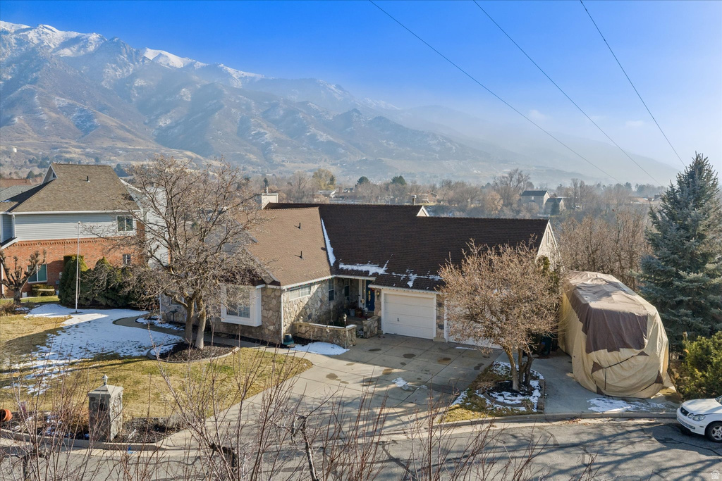 2222 E ROLLING OAKS LN Layton, UT 84040