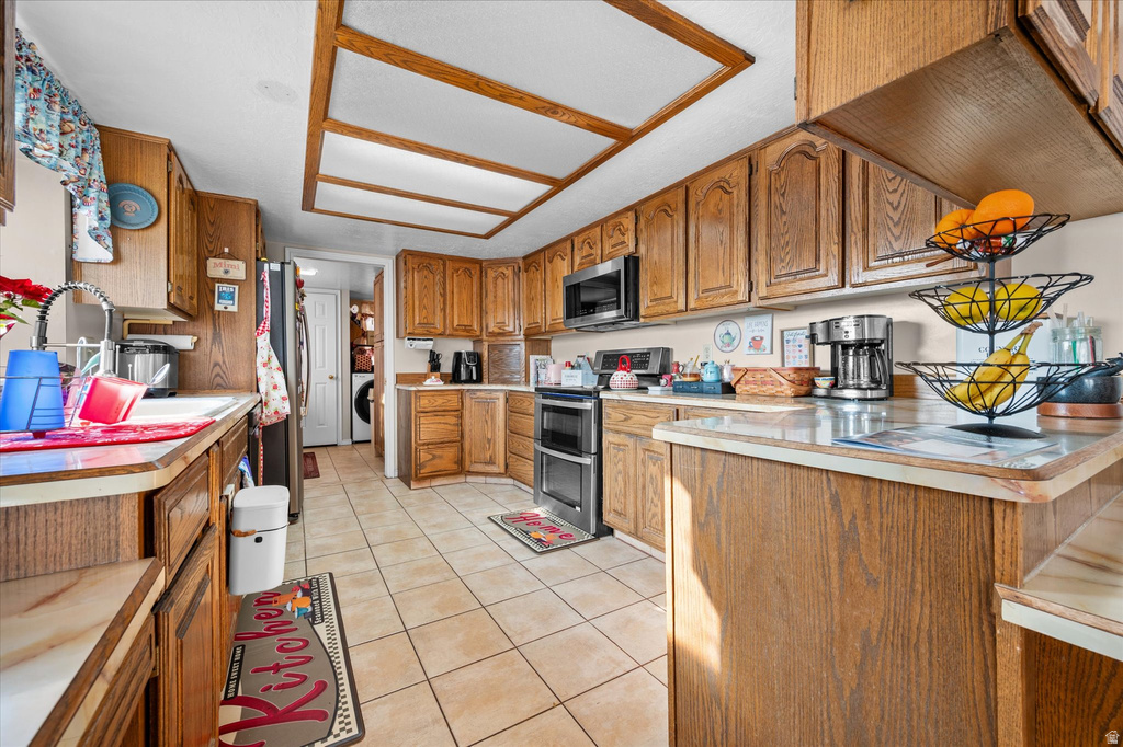 2222 E ROLLING OAKS LN Layton, UT 84040