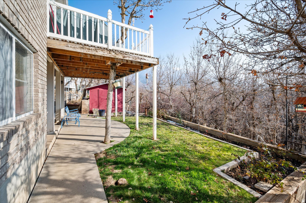 2222 E ROLLING OAKS LN Layton, UT 84040