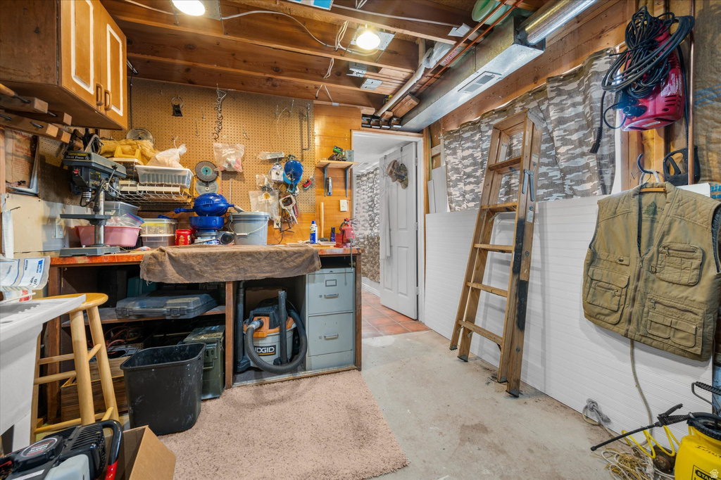 2222 E ROLLING OAKS LN Layton, UT 84040