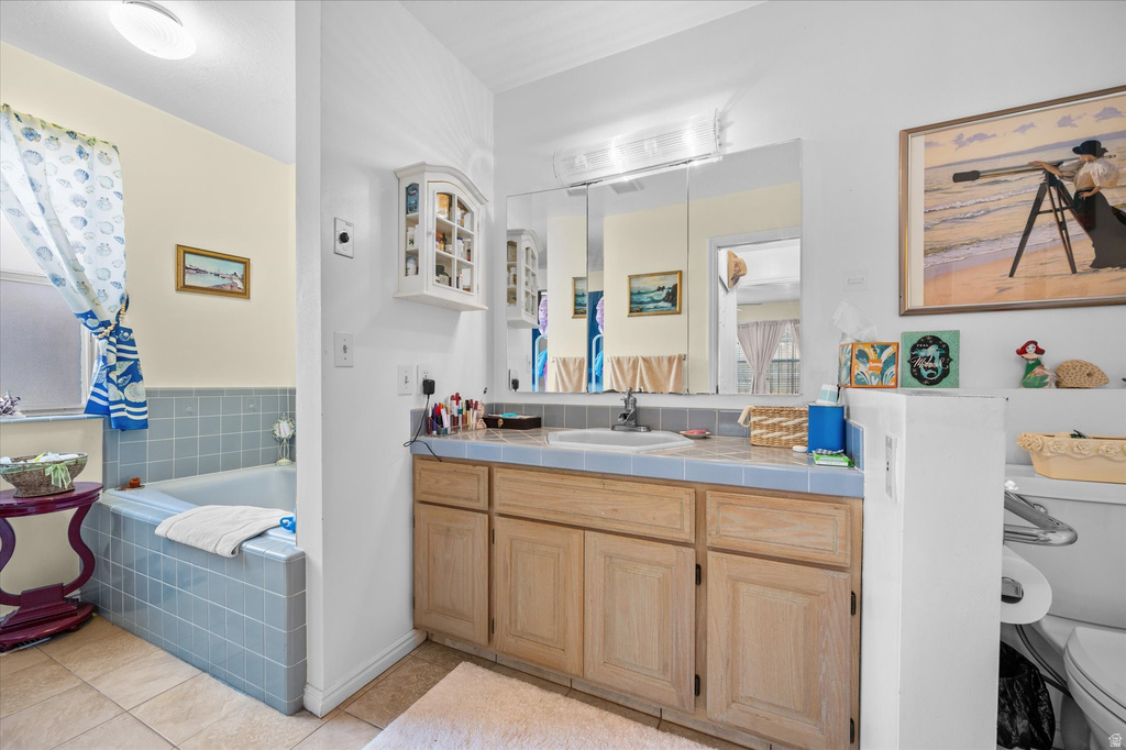 2222 E ROLLING OAKS LN Layton, UT 84040