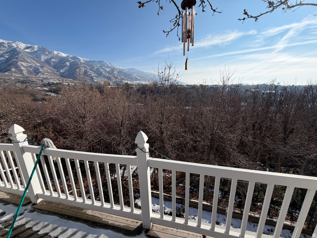 2222 E ROLLING OAKS LN Layton, UT 84040