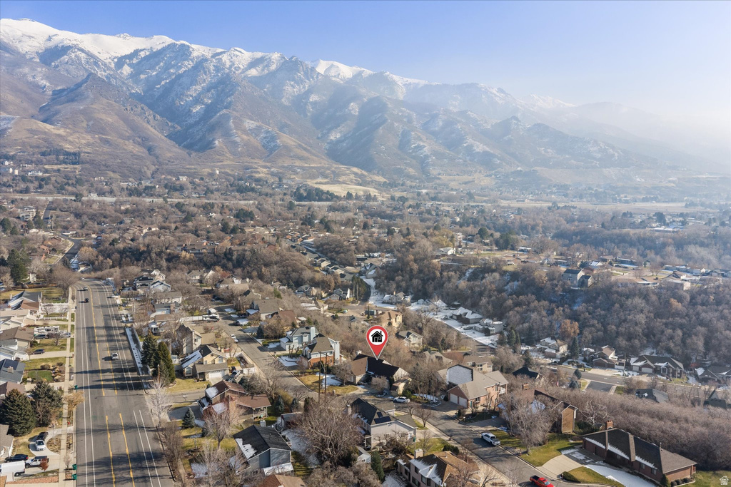 2222 E ROLLING OAKS LN Layton, UT 84040