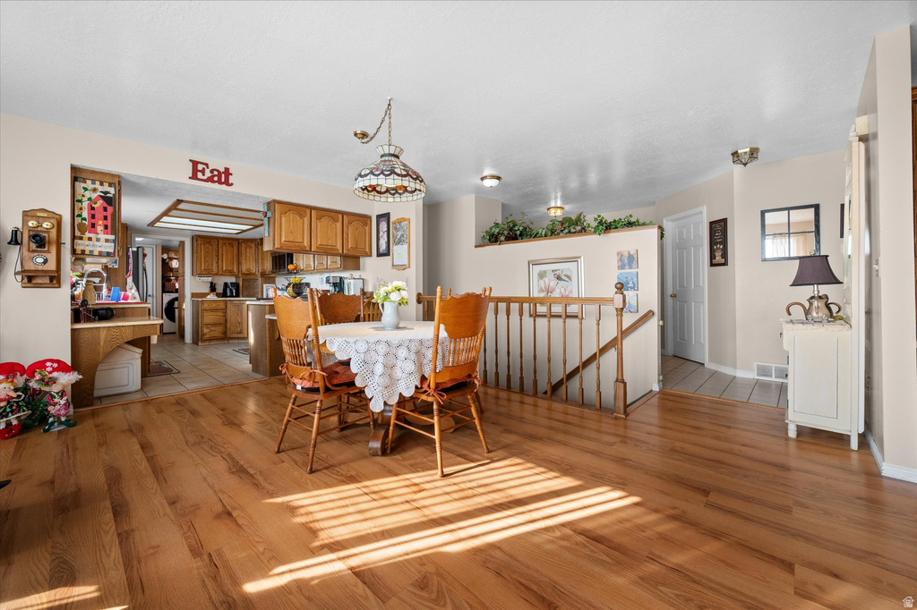 2222 E ROLLING OAKS LN Layton, UT 84040