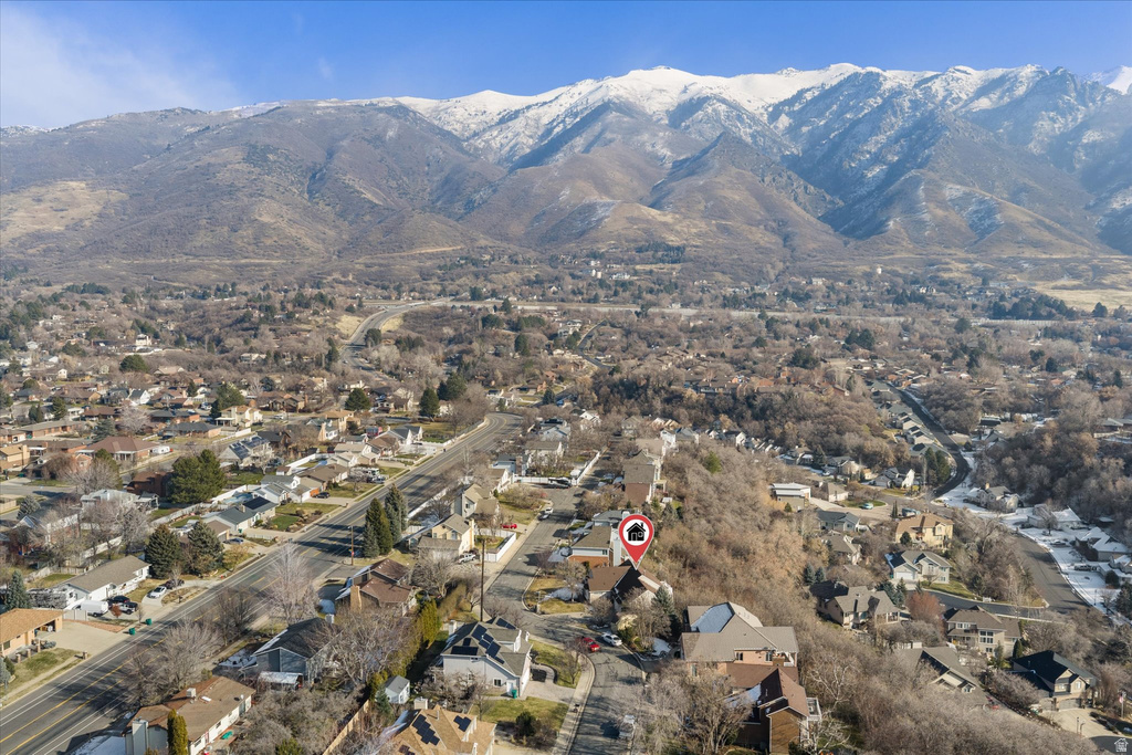 2222 E ROLLING OAKS LN Layton, UT 84040