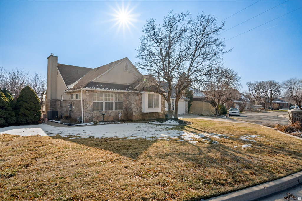 2222 E ROLLING OAKS LN Layton, UT 84040