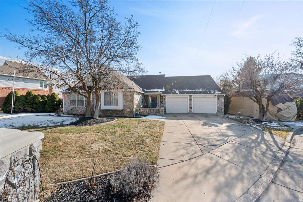 2222 E ROLLING OAKS LN Layton, UT 84040