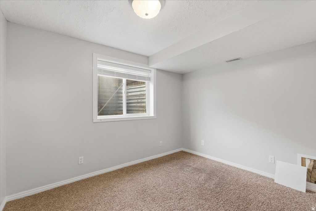 2757 W SANDI DR Layton, UT 84041