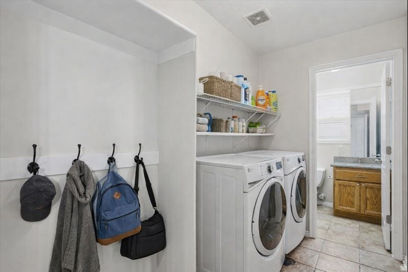 2757 W SANDI DR Layton, UT 84041