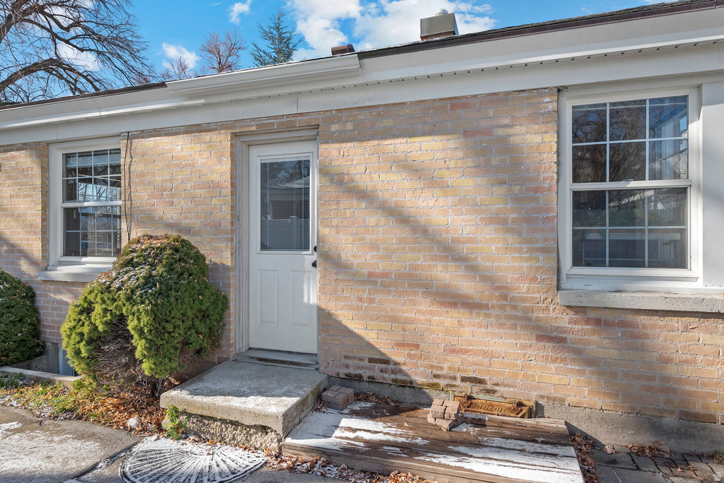 1925 E SYLVAN AVE Salt Lake City, UT 84108