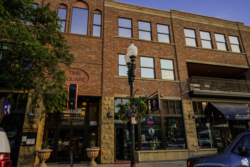 195 E 25TH #5 Ogden, UT 84401