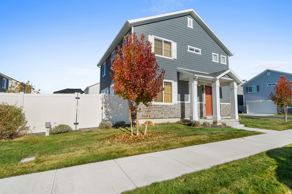 2052 W LYDIA LN Syracuse, UT 84075