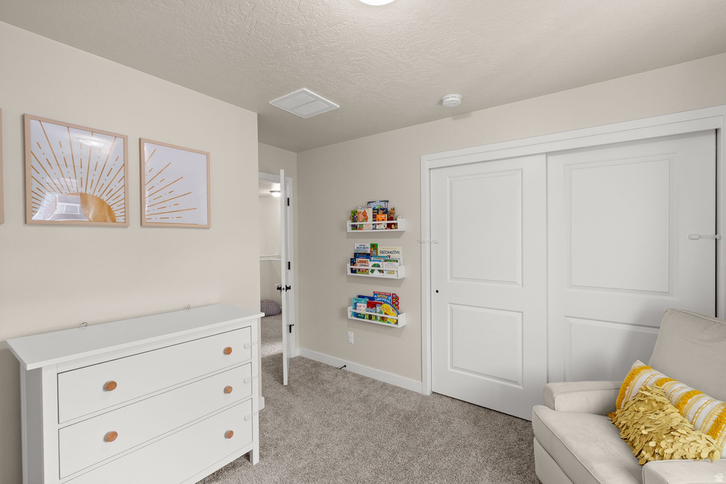 2052 W LYDIA LN Syracuse, UT 84075