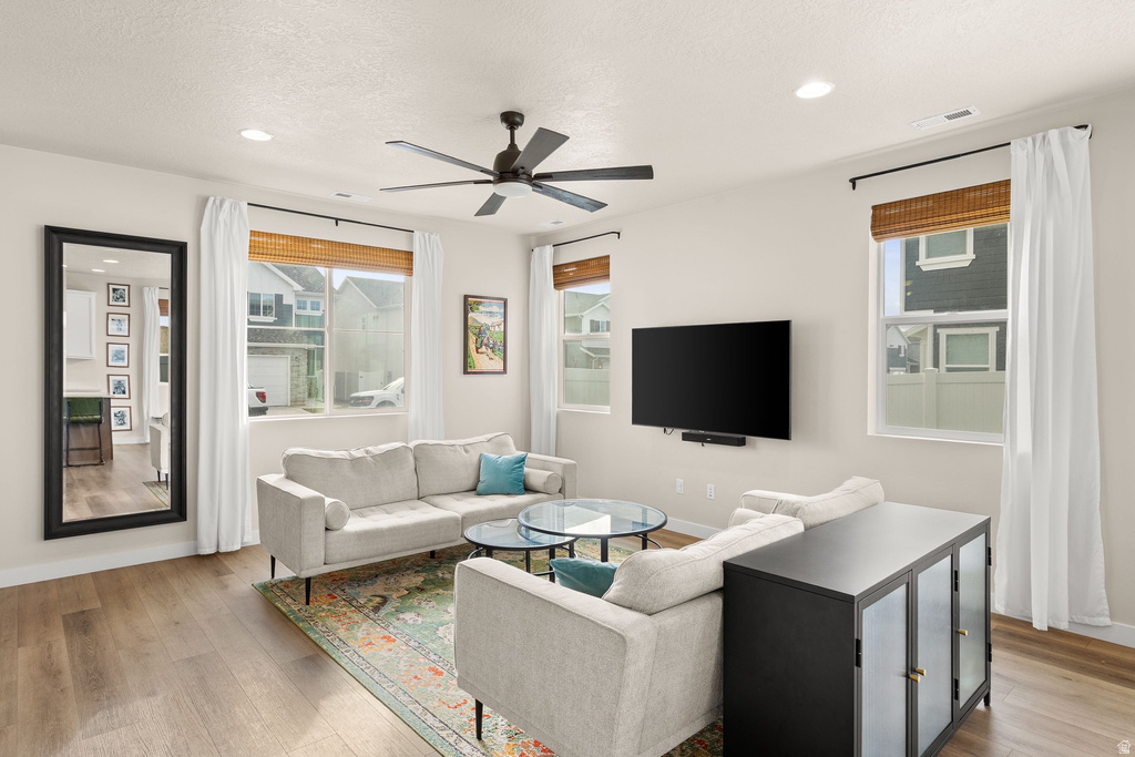 2052 W LYDIA LN Syracuse, UT 84075