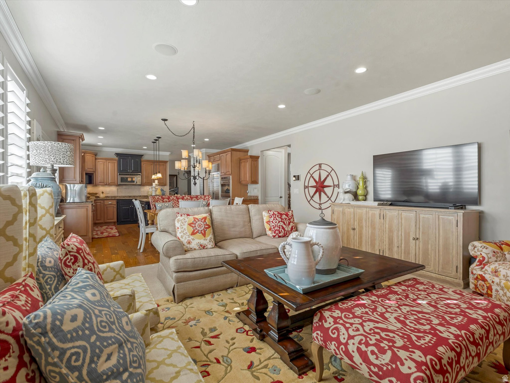 1074 E BLACK FOREST DR Sandy, UT 84094